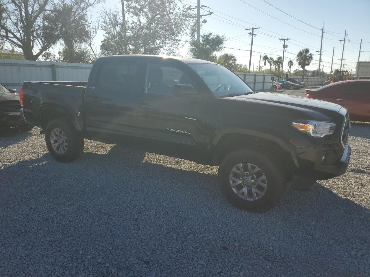 2017 Toyota Tacoma - Image 4