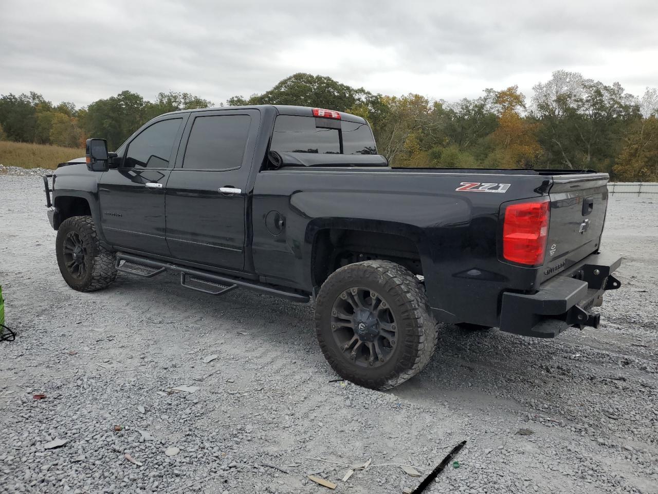 2016 Chevrolet Silverado - Image 2