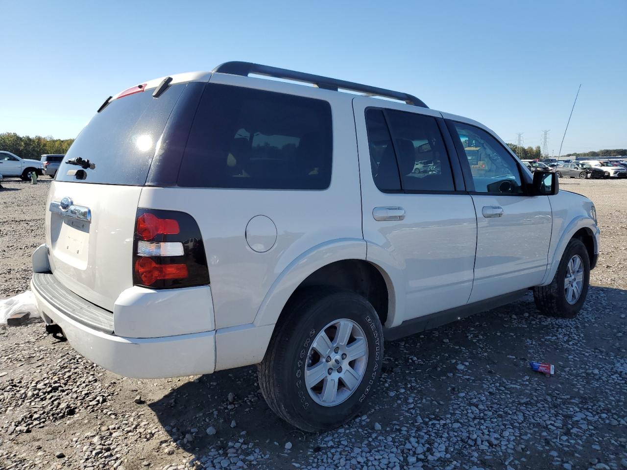 2010 Ford Explorer - Image 3