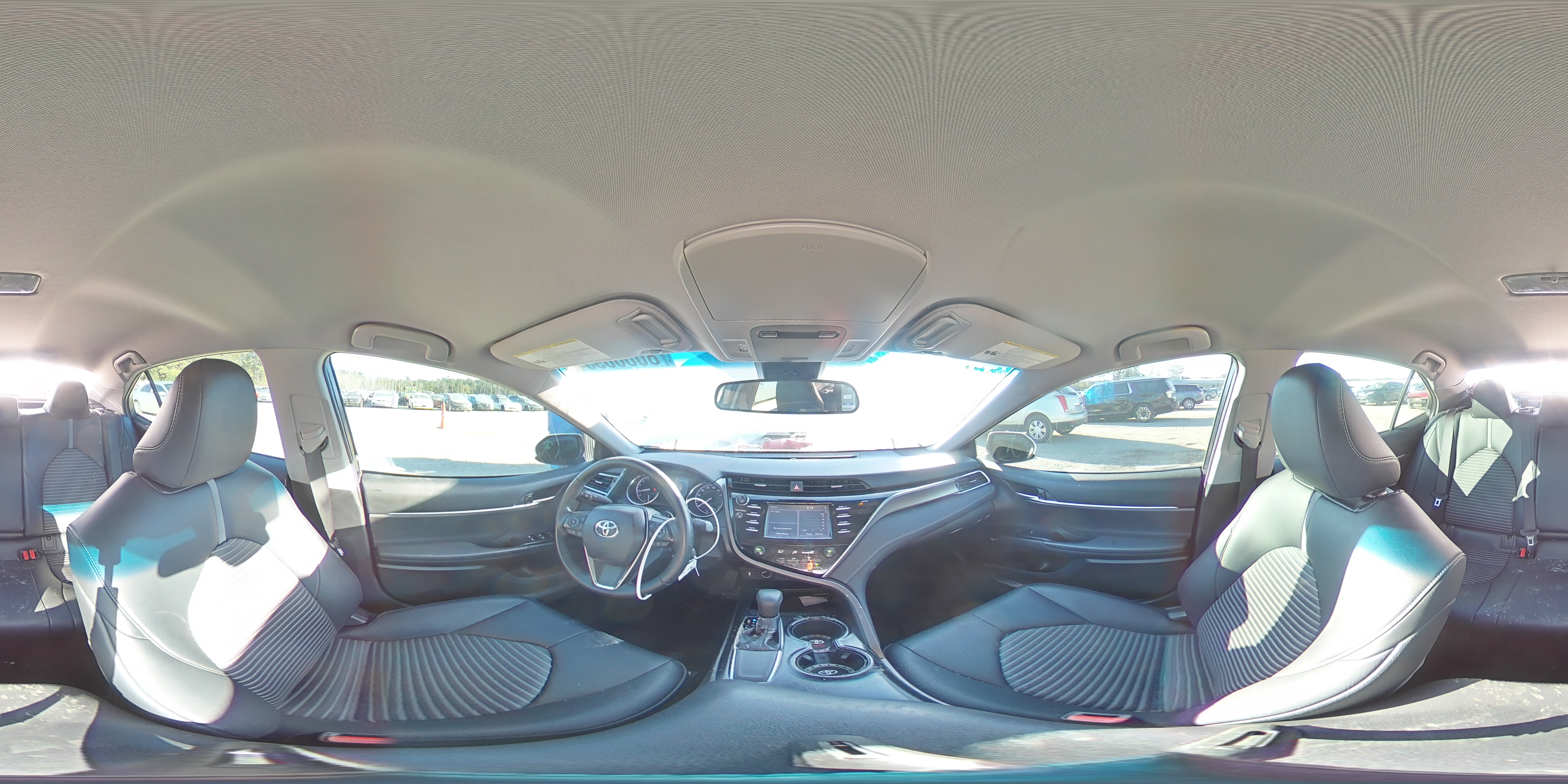 2018 Toyota Camry - Image 13