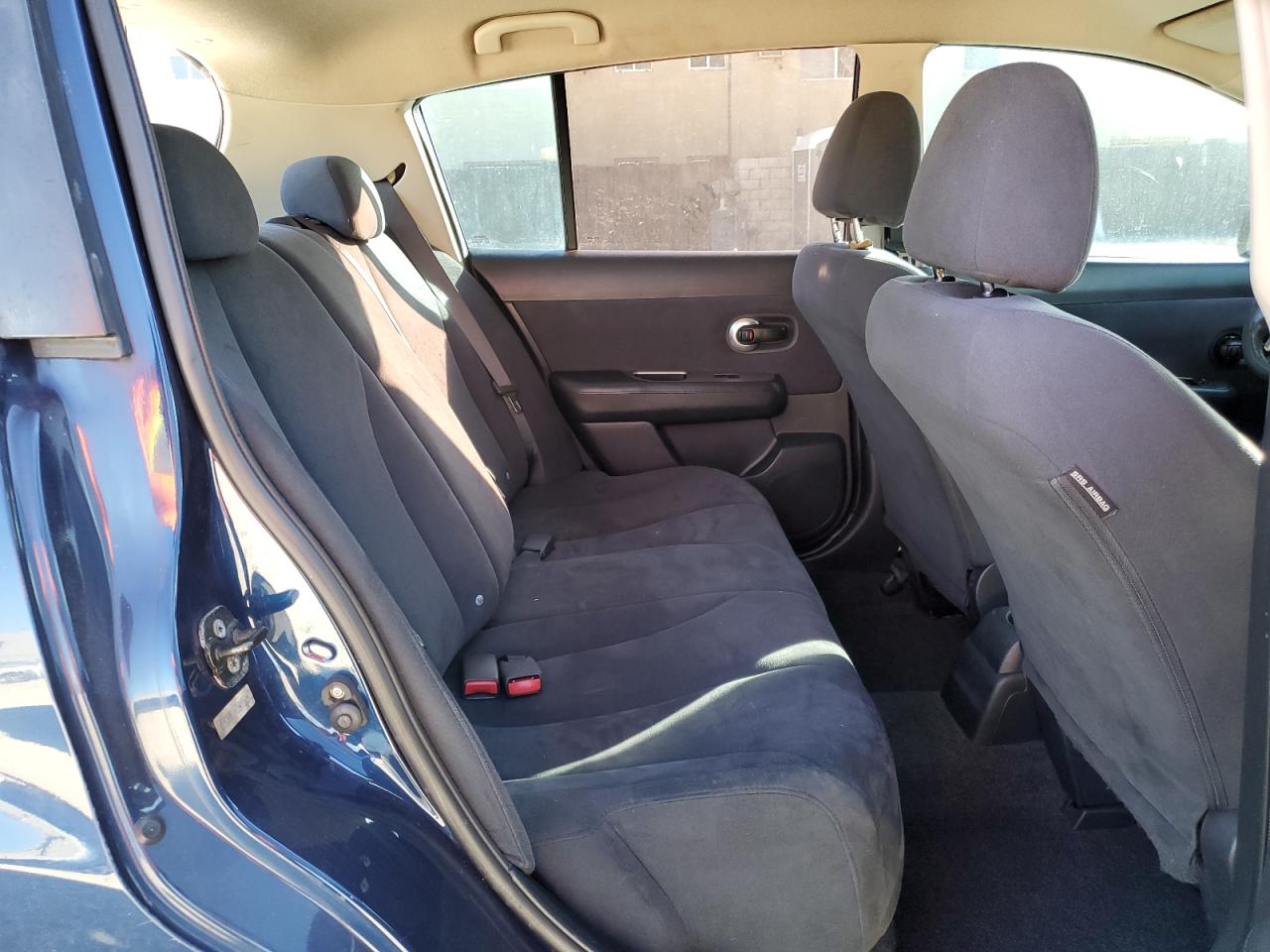 2007 Nissan Versa - Image 10