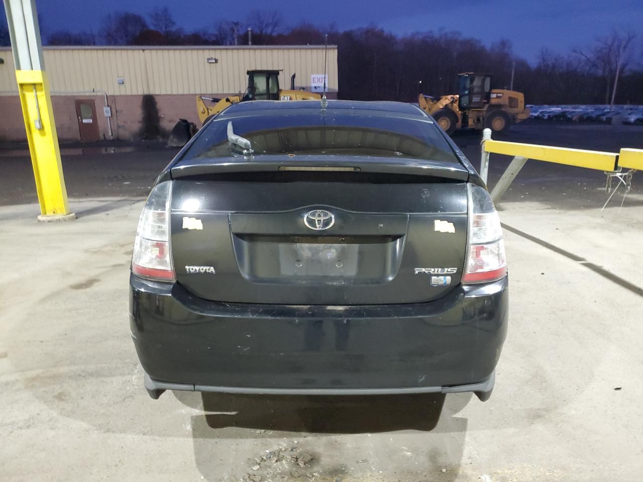 2005 Toyota Prius - Image 6