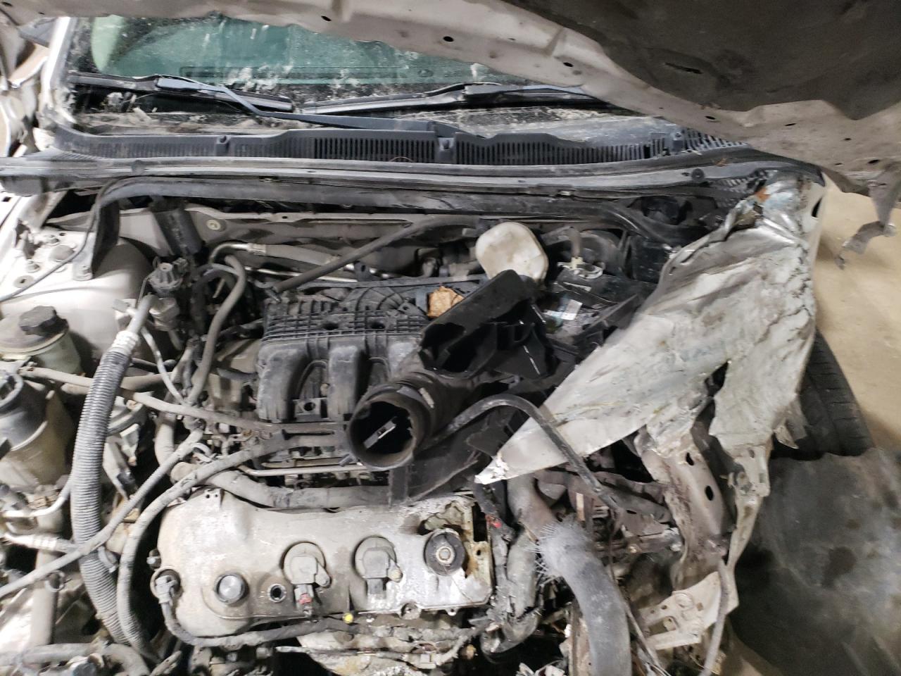 2010 Ford Taurus - Image 13