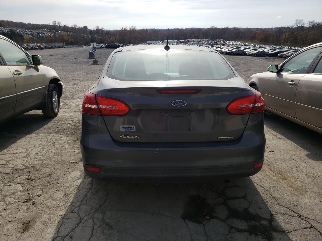 2016 Ford Focus S VIN: 1FADP3E20GL402771 Lot: 79059534