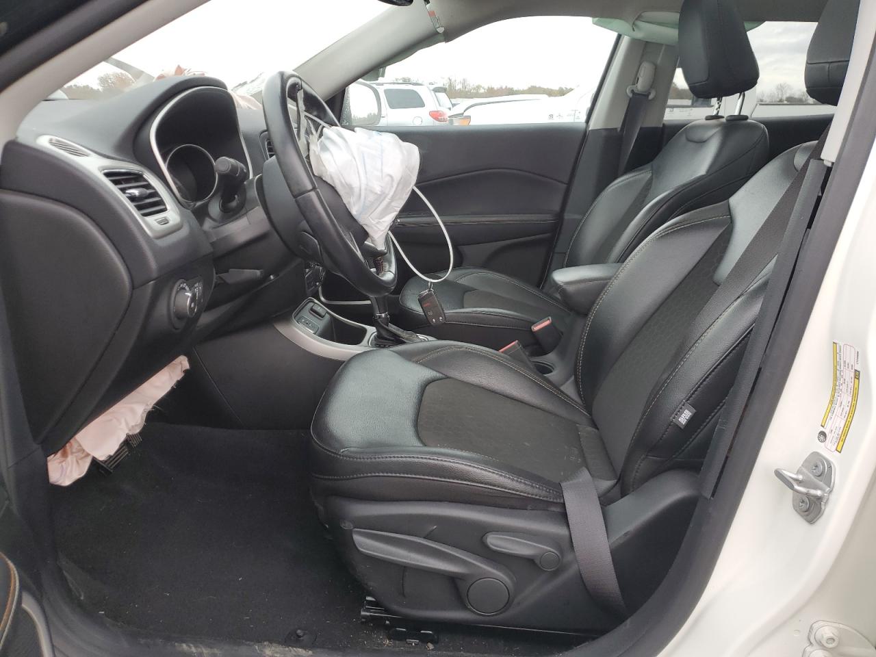 2020 Jeep Compass - Image 7