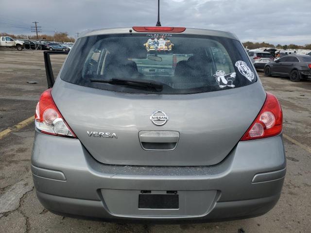 Хэтчбеки NISSAN VERSA 2012 Серый