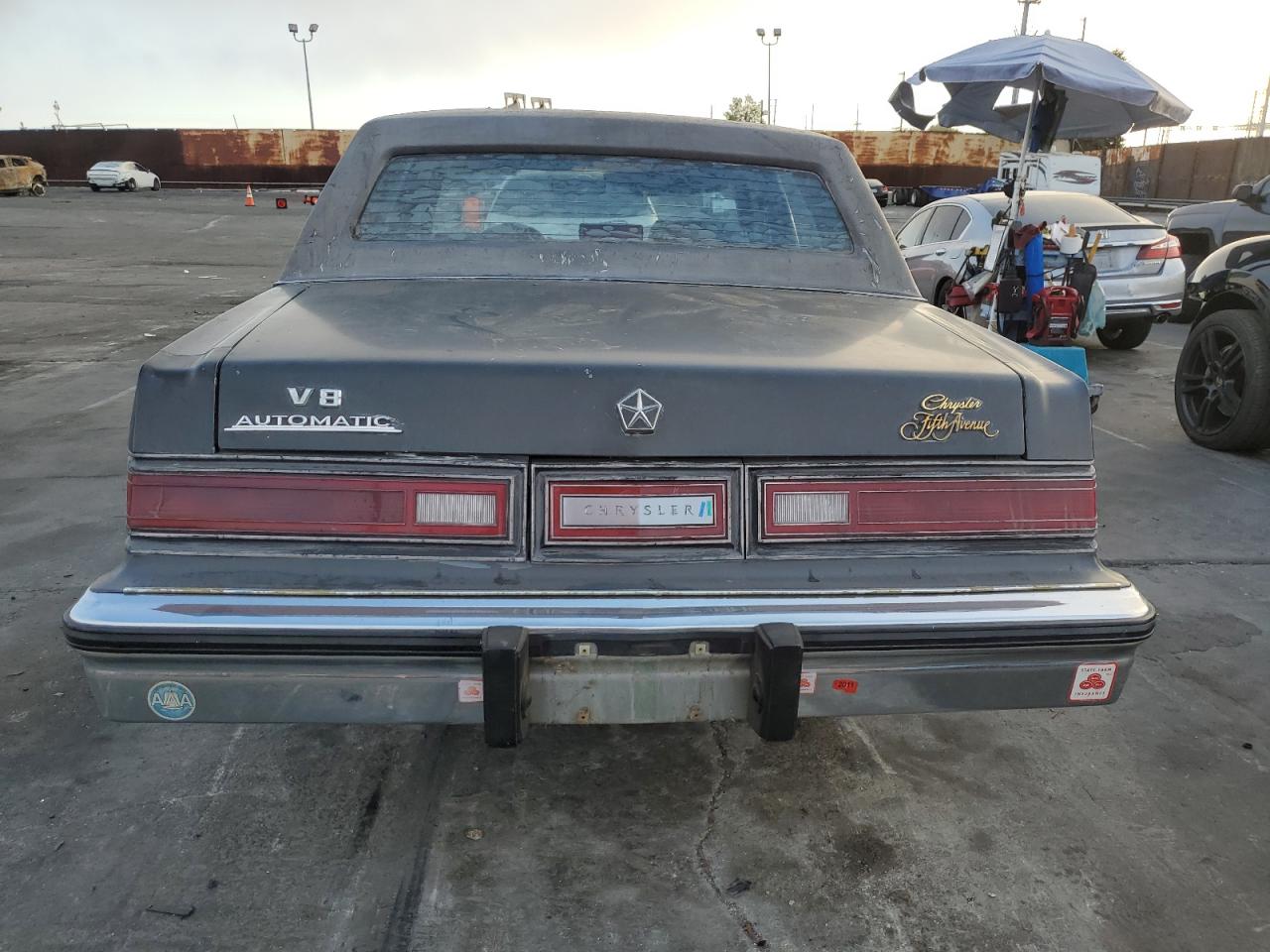 1987 Chrysler Fifth Avenue VIN: 1C3BF66P7HW121393 Lot: 82633014