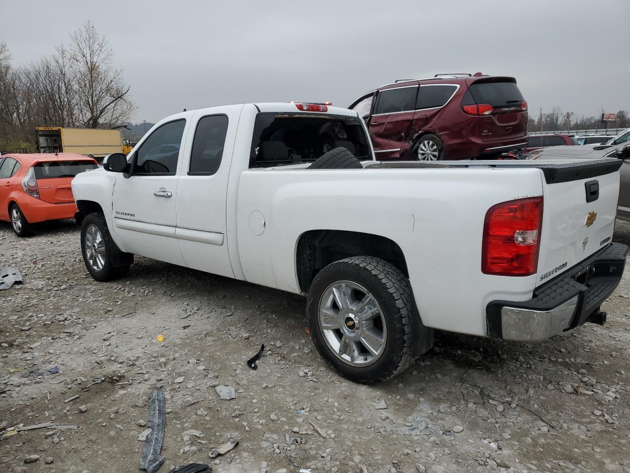 VIN 1GCRCSE01DZ188533 2013 CHEVROLET ALL Models no.2