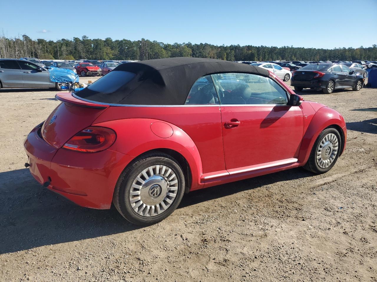 VIN 3VW517AT1GM807751 2016 VOLKSWAGEN BEETLE no.3