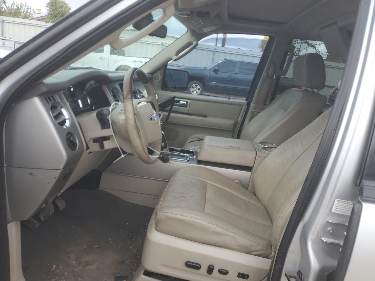 2010 Ford Expedition - Image 7
