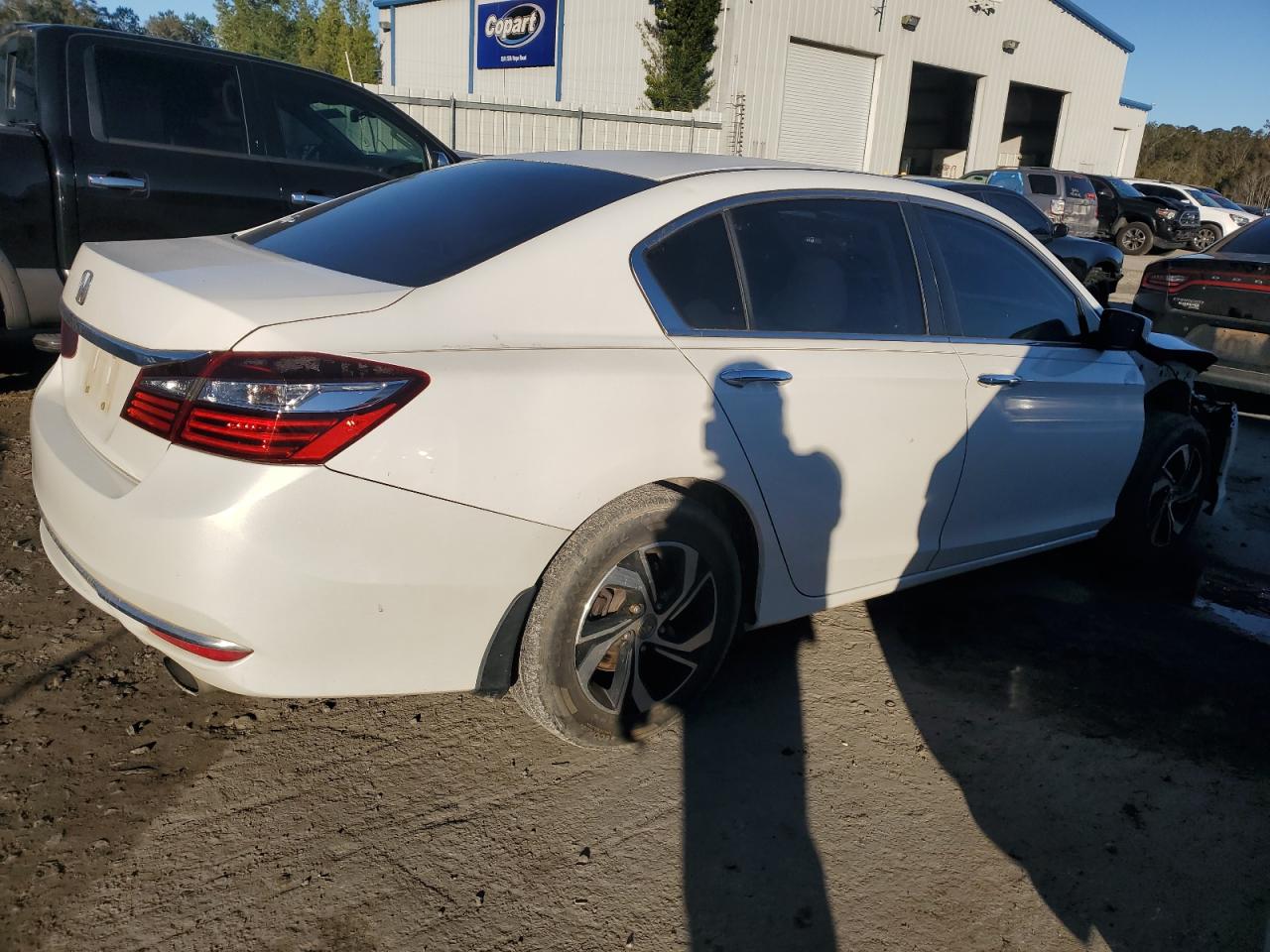 VIN 1HGCR2F35HA003564 2017 HONDA ACCORD no.3