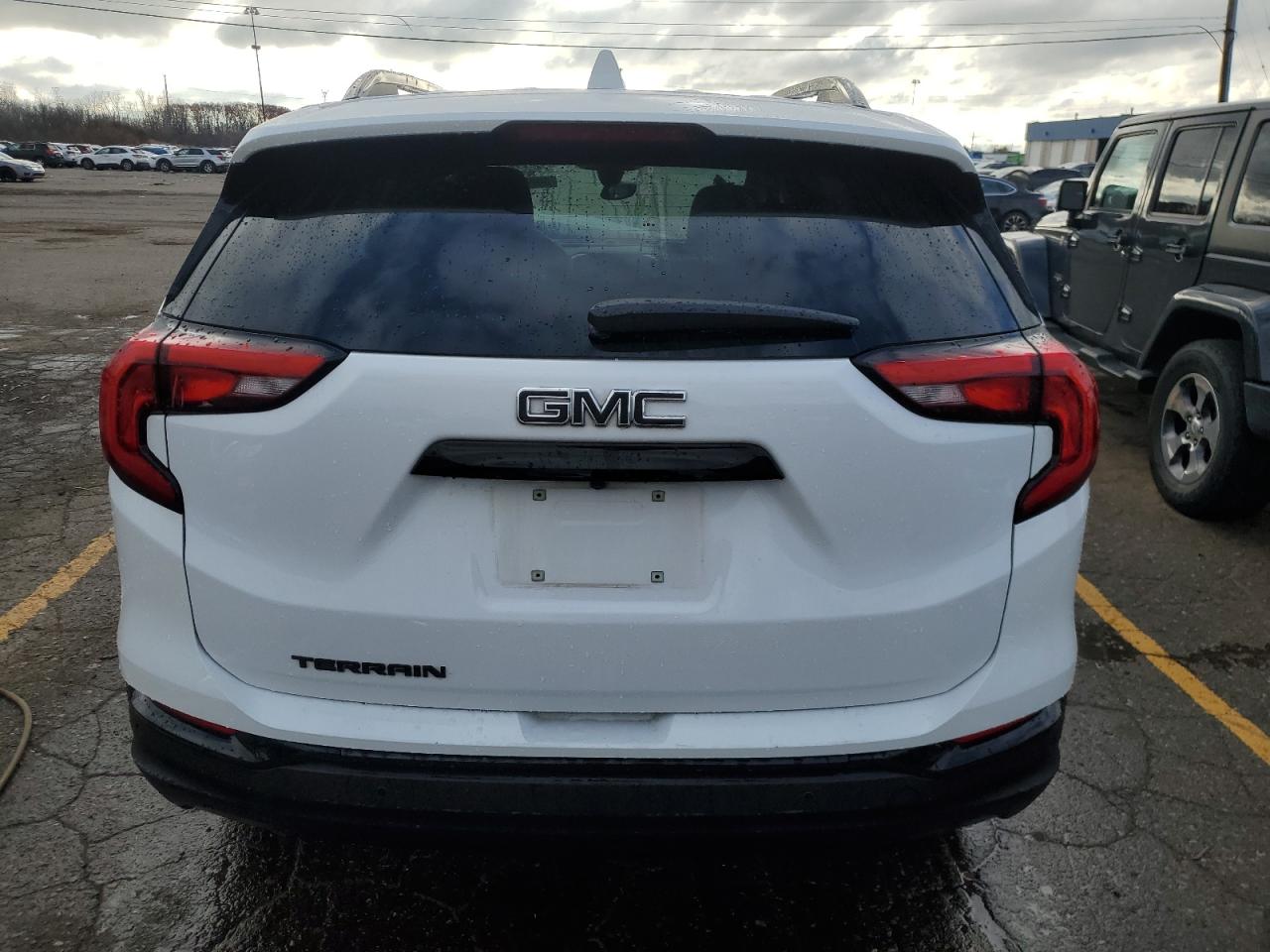 2021 GMC Terrain - Image 6