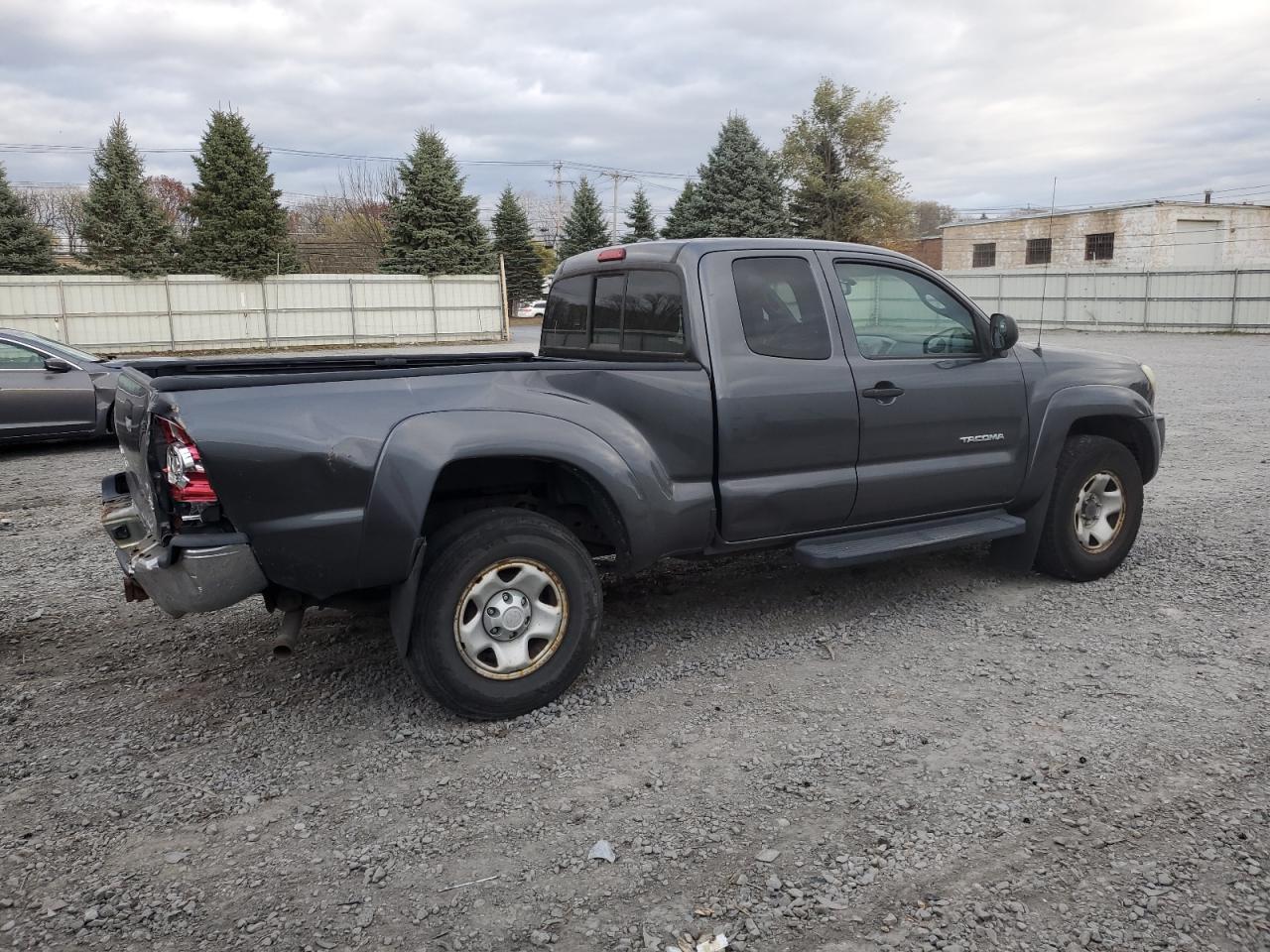2010 Toyota Tacoma - Image 3