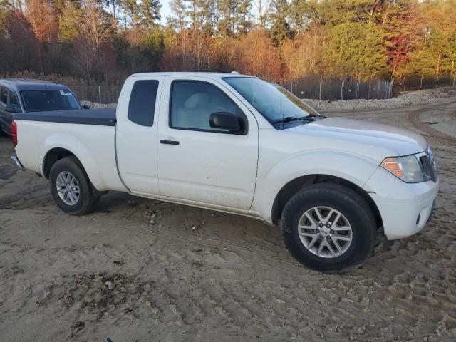 Pickups NISSAN FRONTIER 2016 White