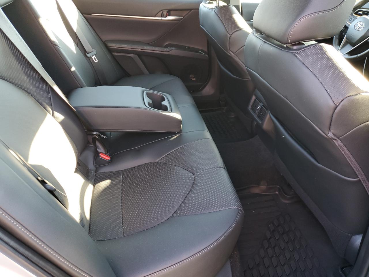 2020 Toyota Camry - Image 10