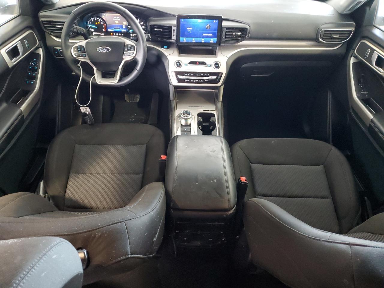 2023 Ford Explorer - Image 8
