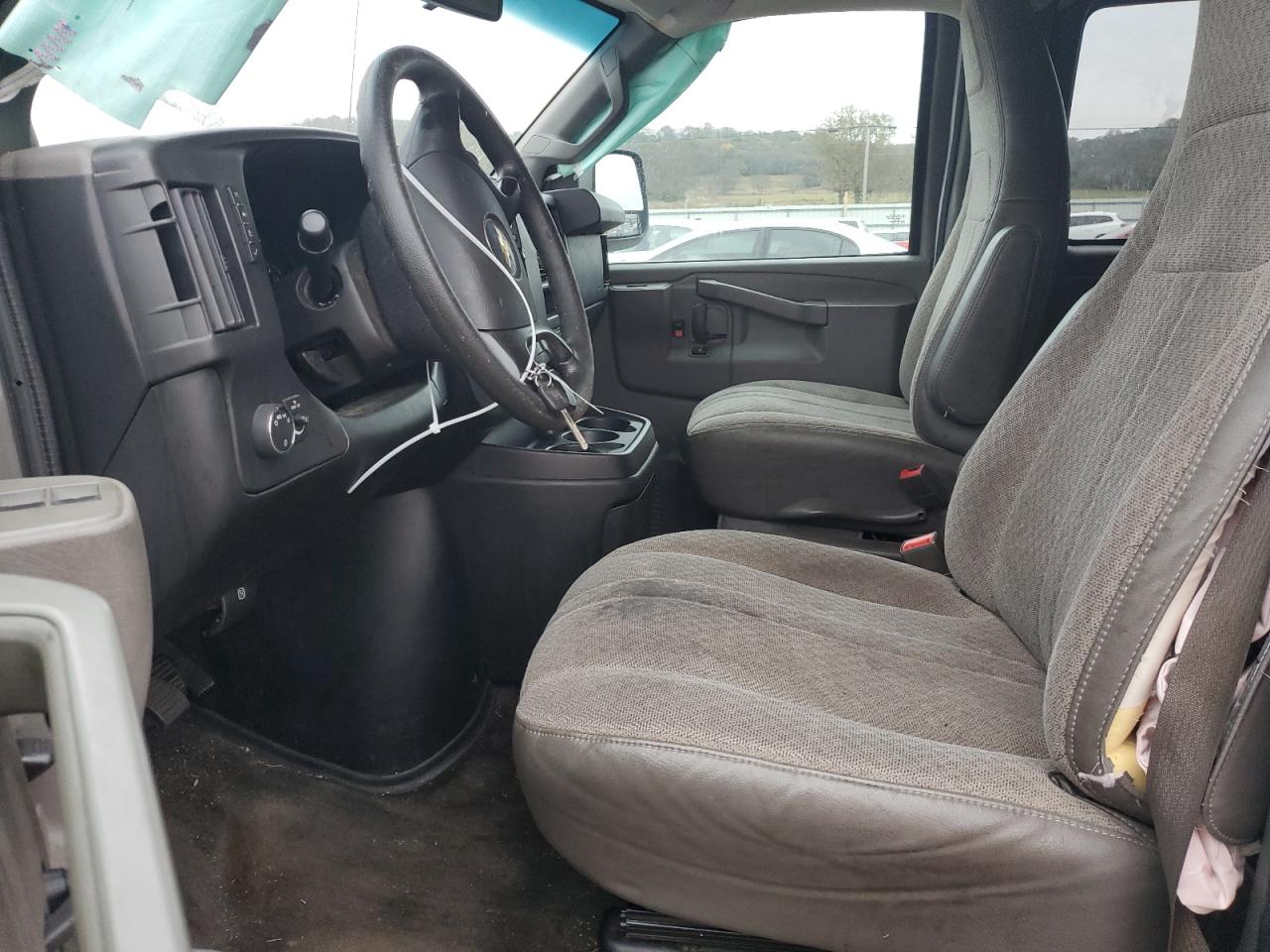 2016 Chevrolet Express - Image 7