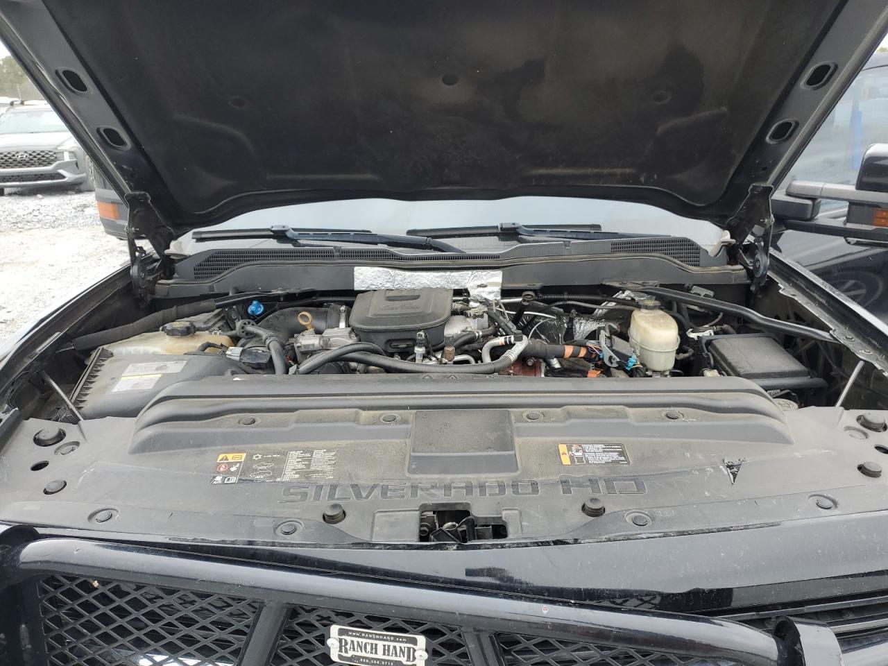 2016 Chevrolet Silverado - Image 11