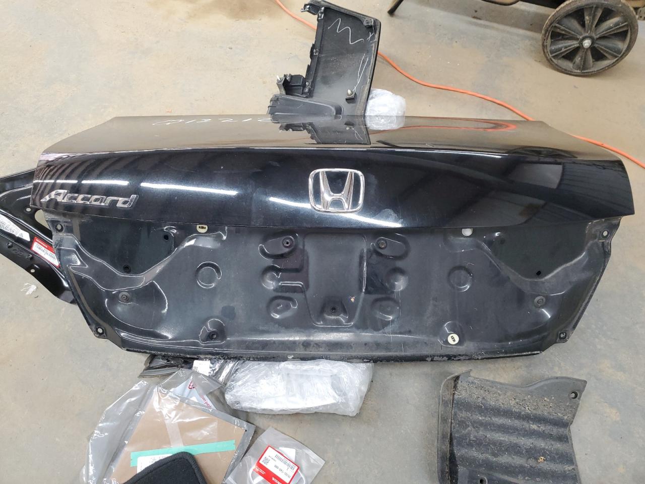 2012 Honda Accord - Image 12