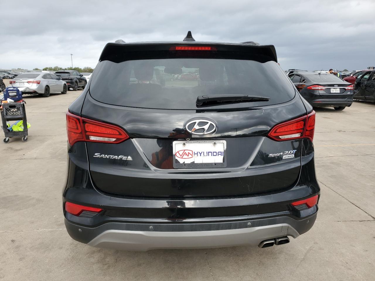 2017 Hyundai Santa Fe - Image 6