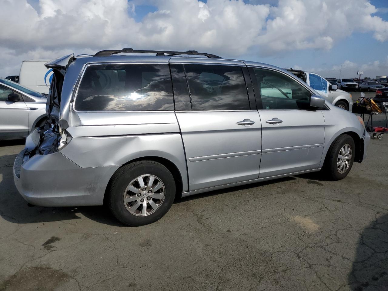 2010 Honda Odyssey - Image 3
