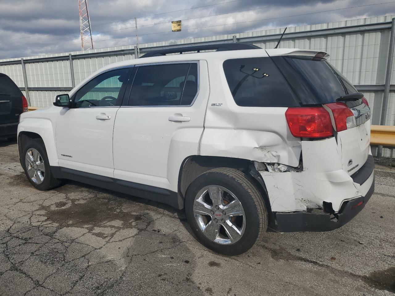 2014 GMC Terrain - Image 2