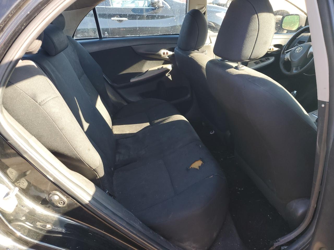 2010 Toyota Corolla - Image 10