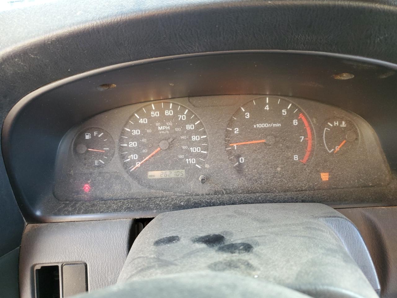 2001 Nissan Navara (Frontier) - Image 9