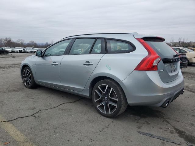  VOLVO V60 2018 Серебристый