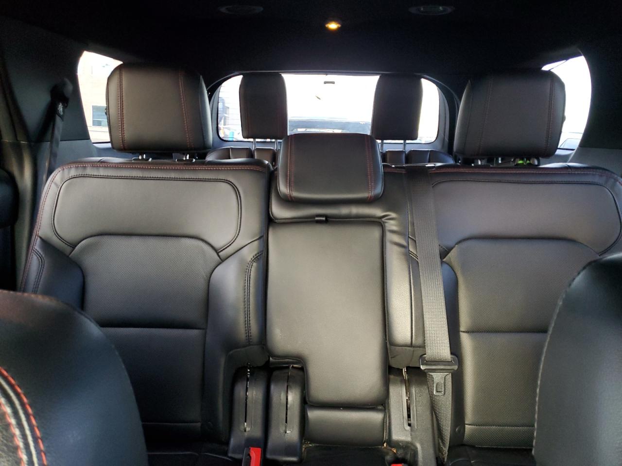 2017 Ford Explorer - Image 10