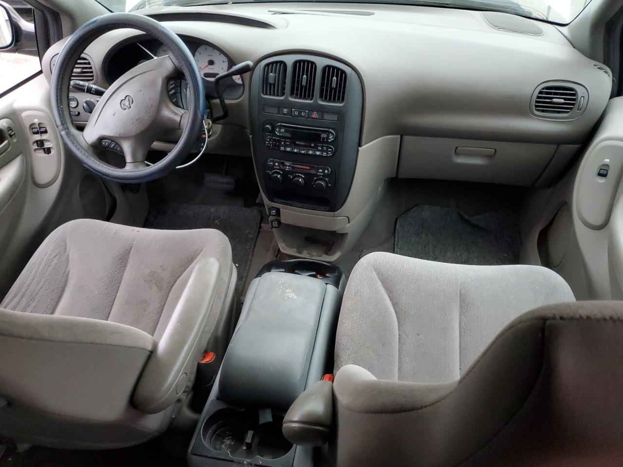 2002 Dodge Grand Caravan Sport VIN: 2B4GP44352R741871 Lot: 78960154