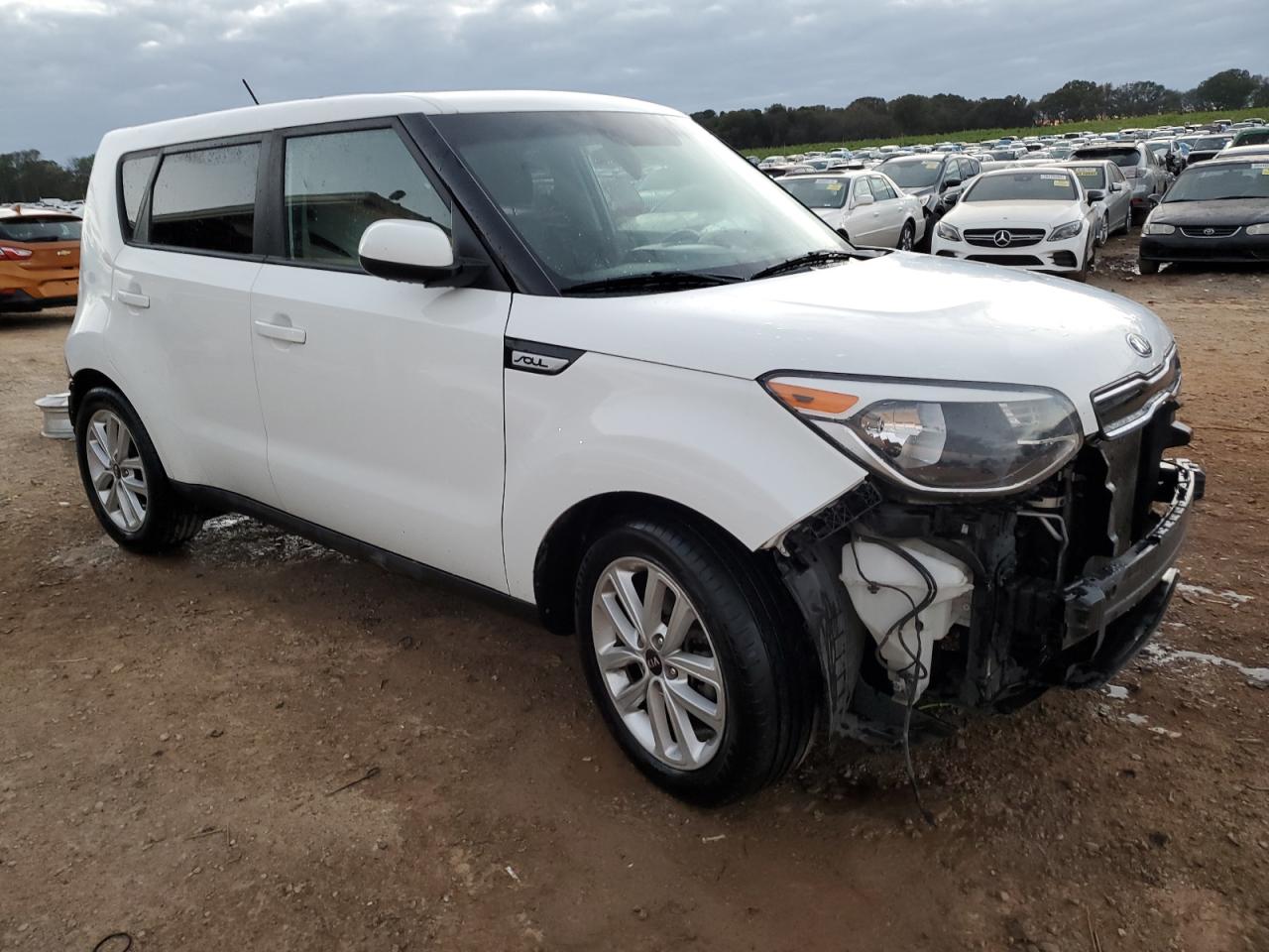 VIN KNDJP3A50J7902412 2018 KIA SOUL no.4