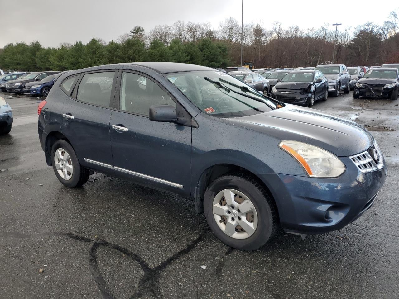 2013 Nissan Rogue - Image 4