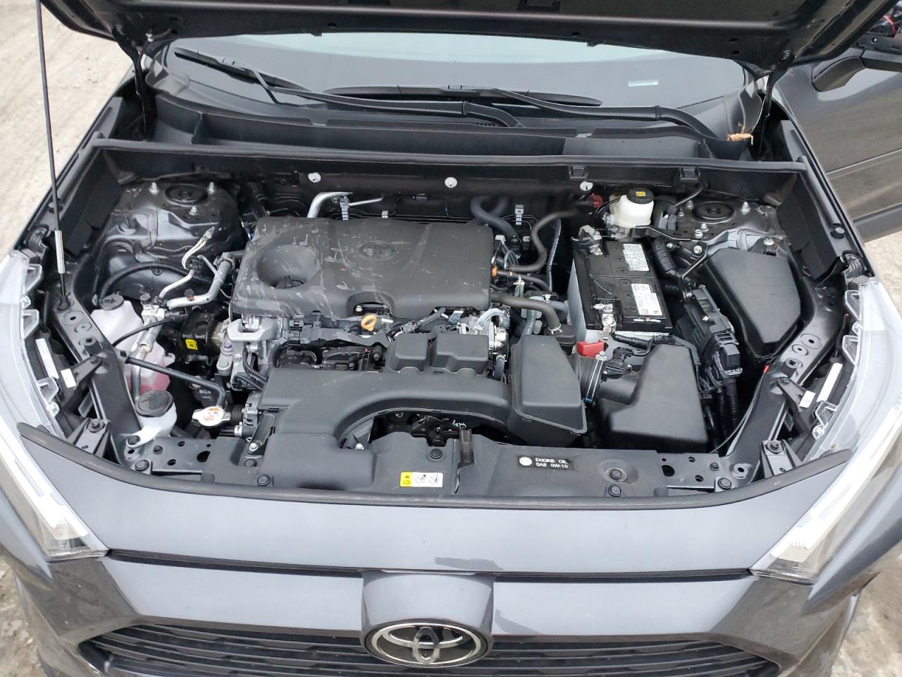 2023 Toyota RAV 4 - Image 12