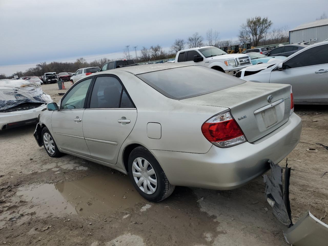 2006 Toyota Camry - Image 2
