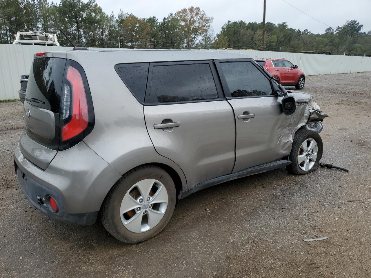 VIN KNDJN2A29J7540327 2018 KIA SOUL no.3