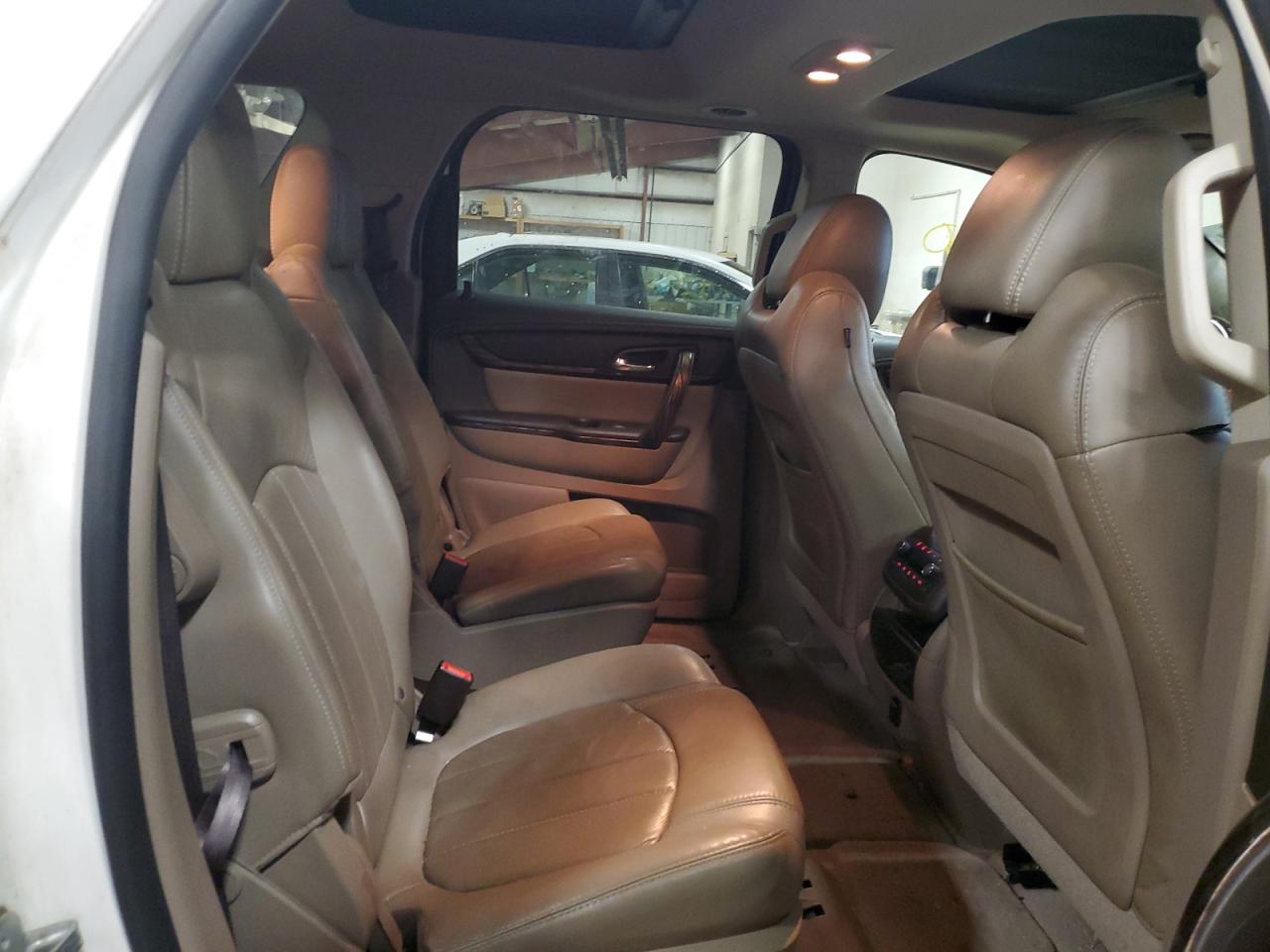 2015 GMC Acadia - Image 11