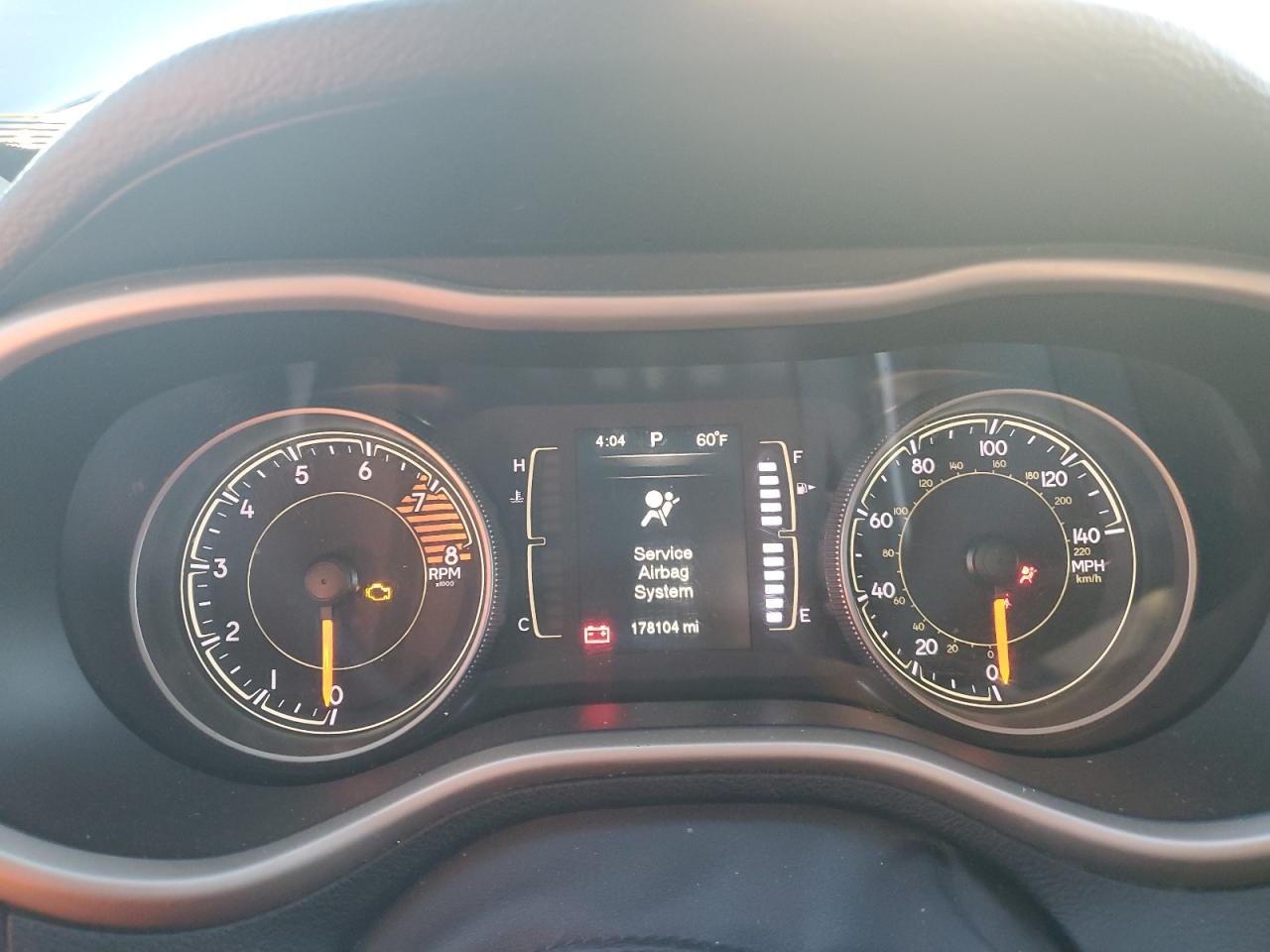 2016 Jeep Grand Cherokee - Image 9