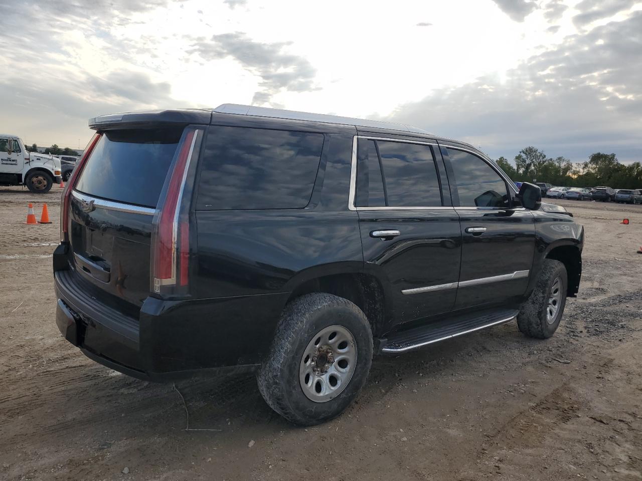 2018 Cadillac Escalade - Image 3