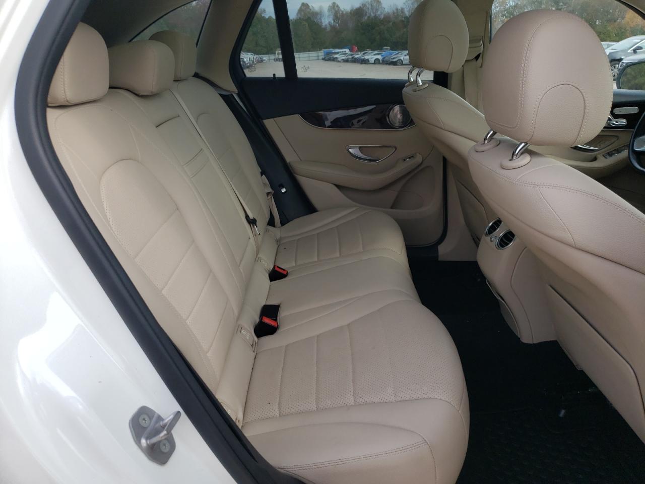 2017 Mercedes-Benz GLC - Image 11