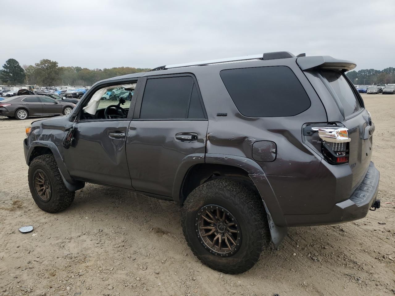 2019 Toyota 4Runner - Image 2