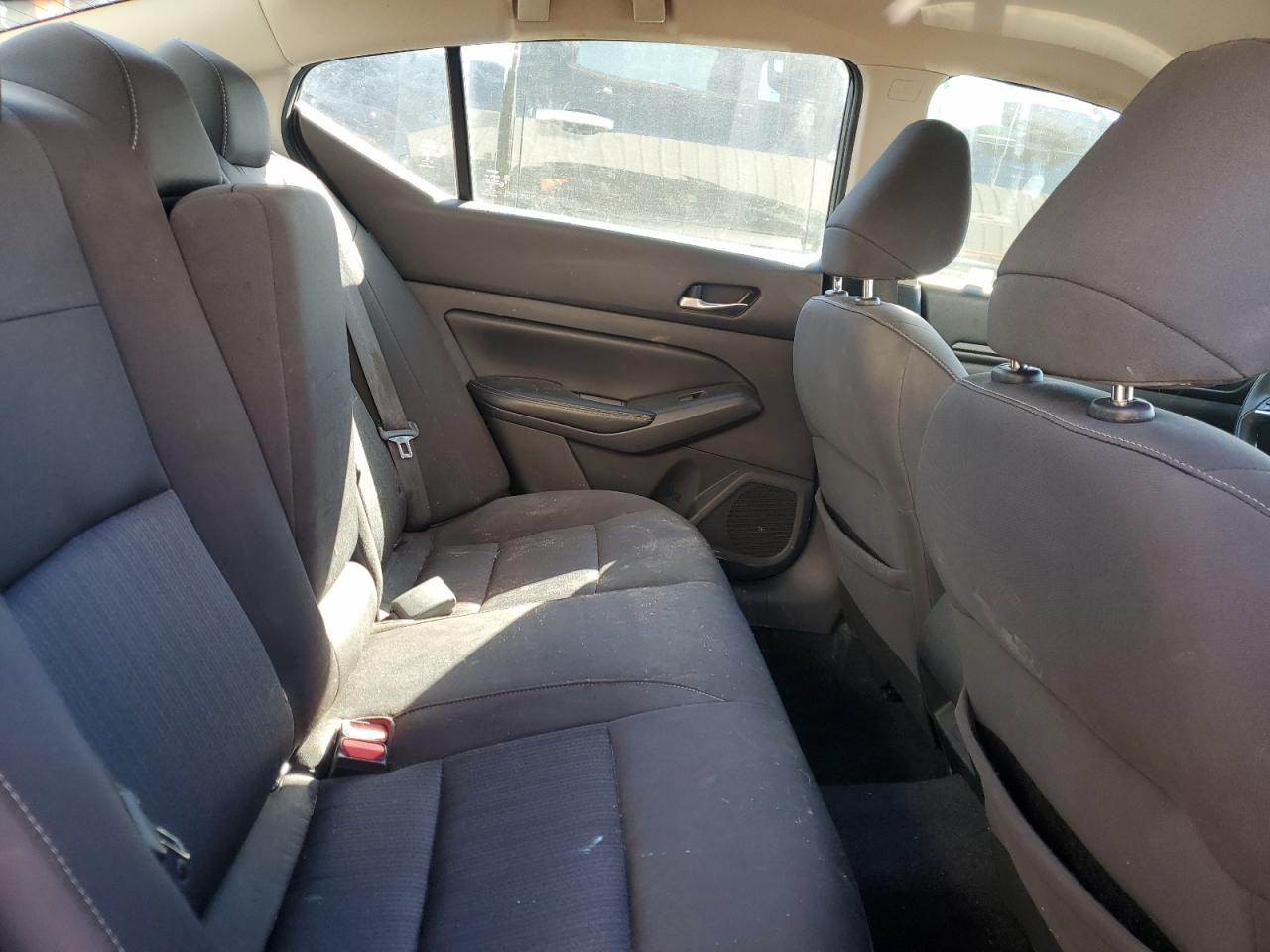 2020 Nissan Altima - Image 10