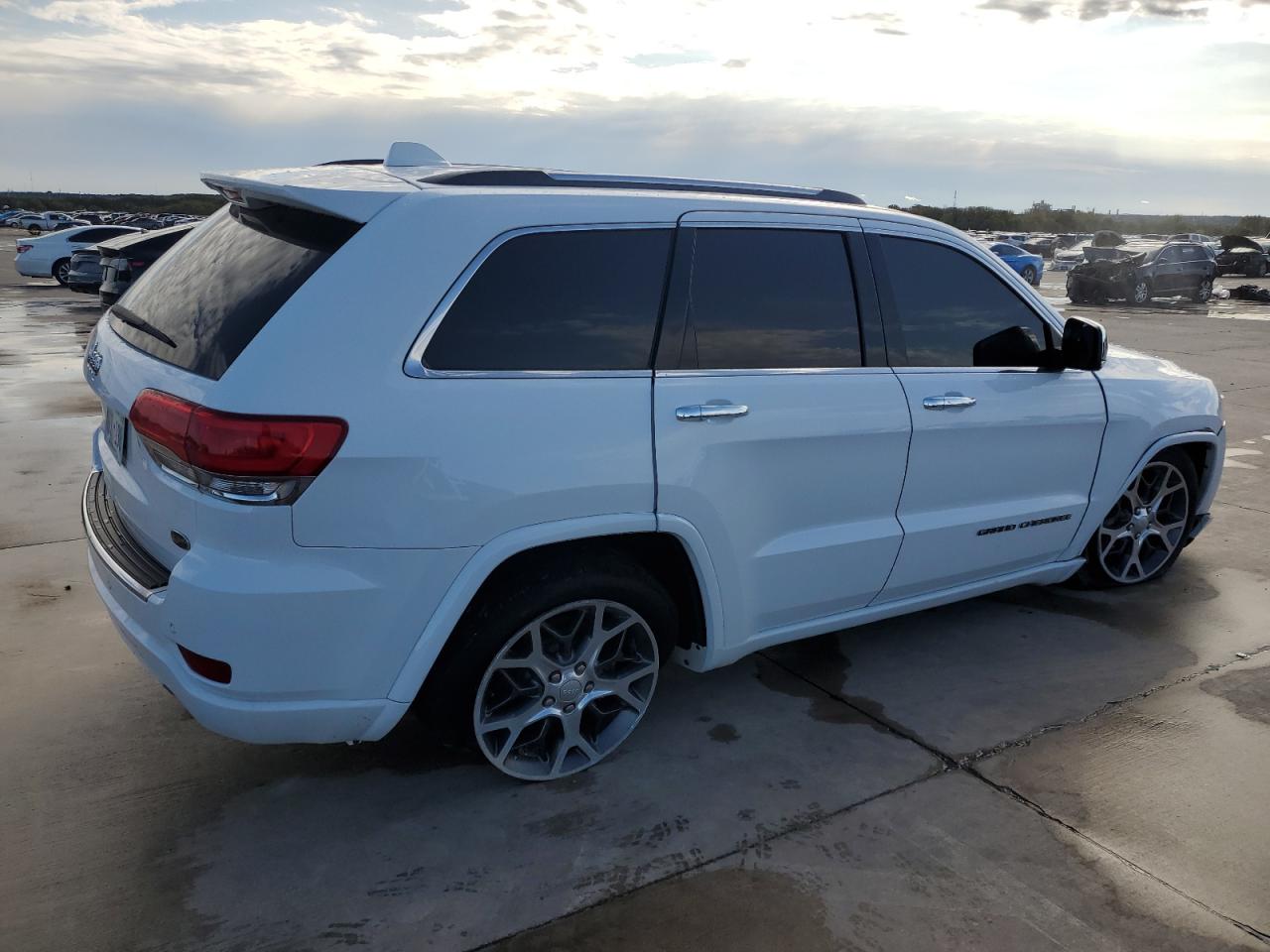 2019 Jeep Grand Cherokee - Image 3