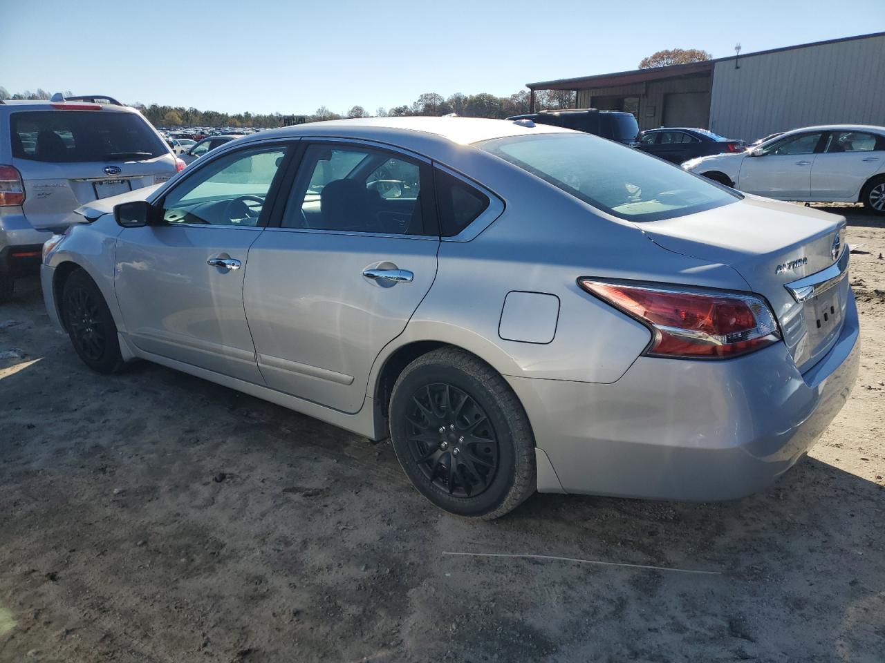 1N4AL3AP8FN401595 2015 NISSAN ALTIMA - Image 2