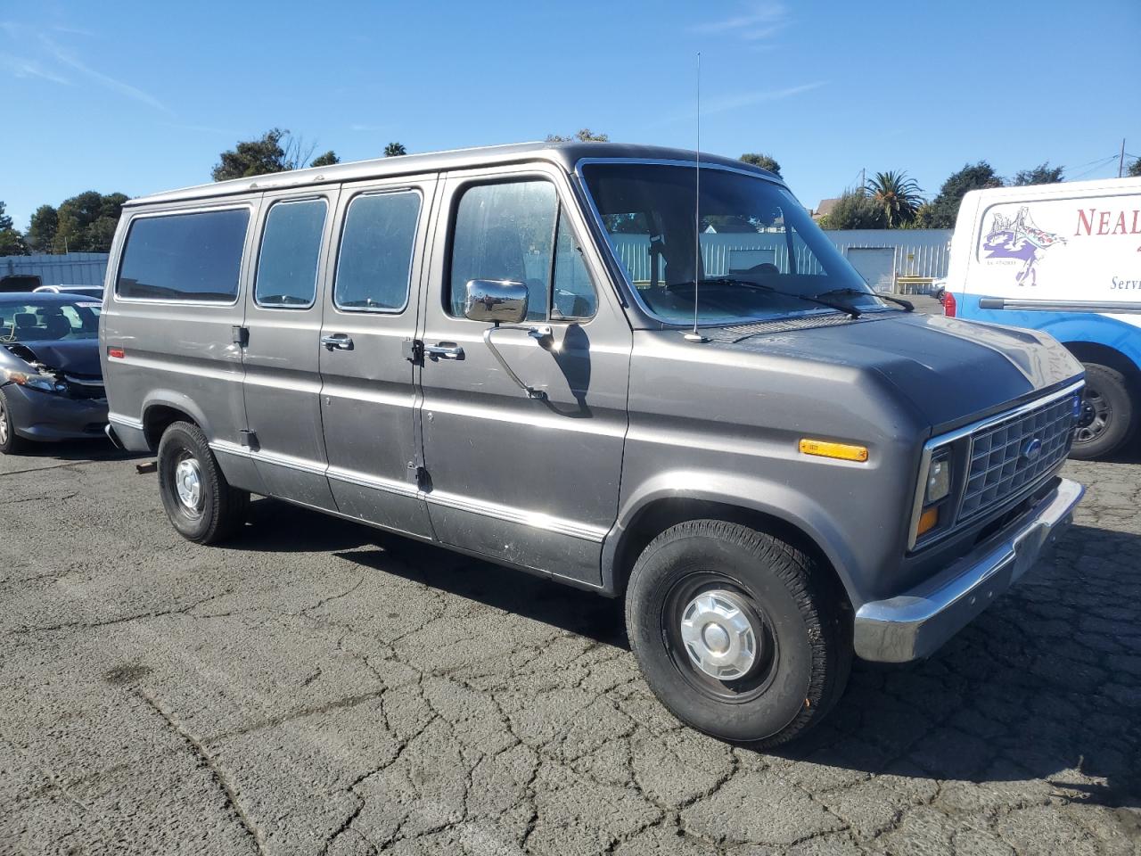 1991 Ford Econoline - Image 4