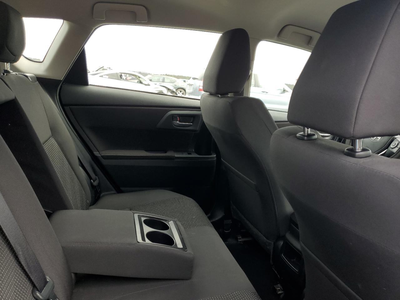 2016 Toyota iM - Image 10