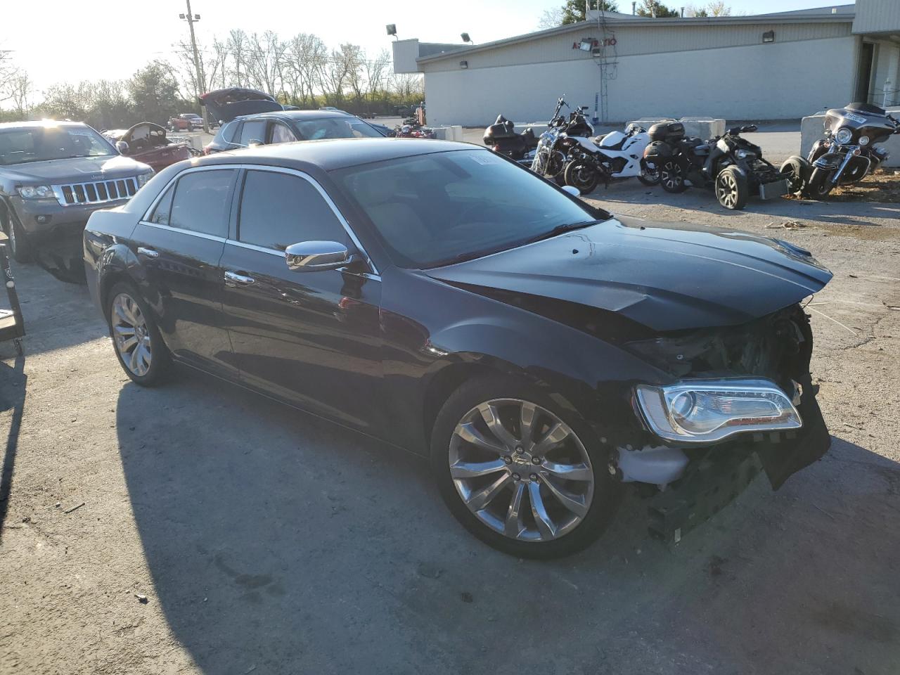 2018 Chrysler 300 - Image 4