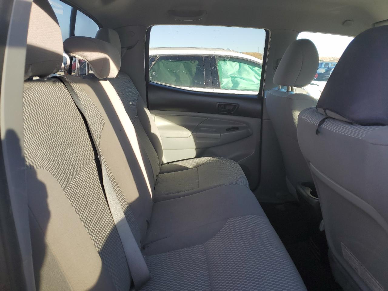 2014 Toyota Tacoma - Image 10