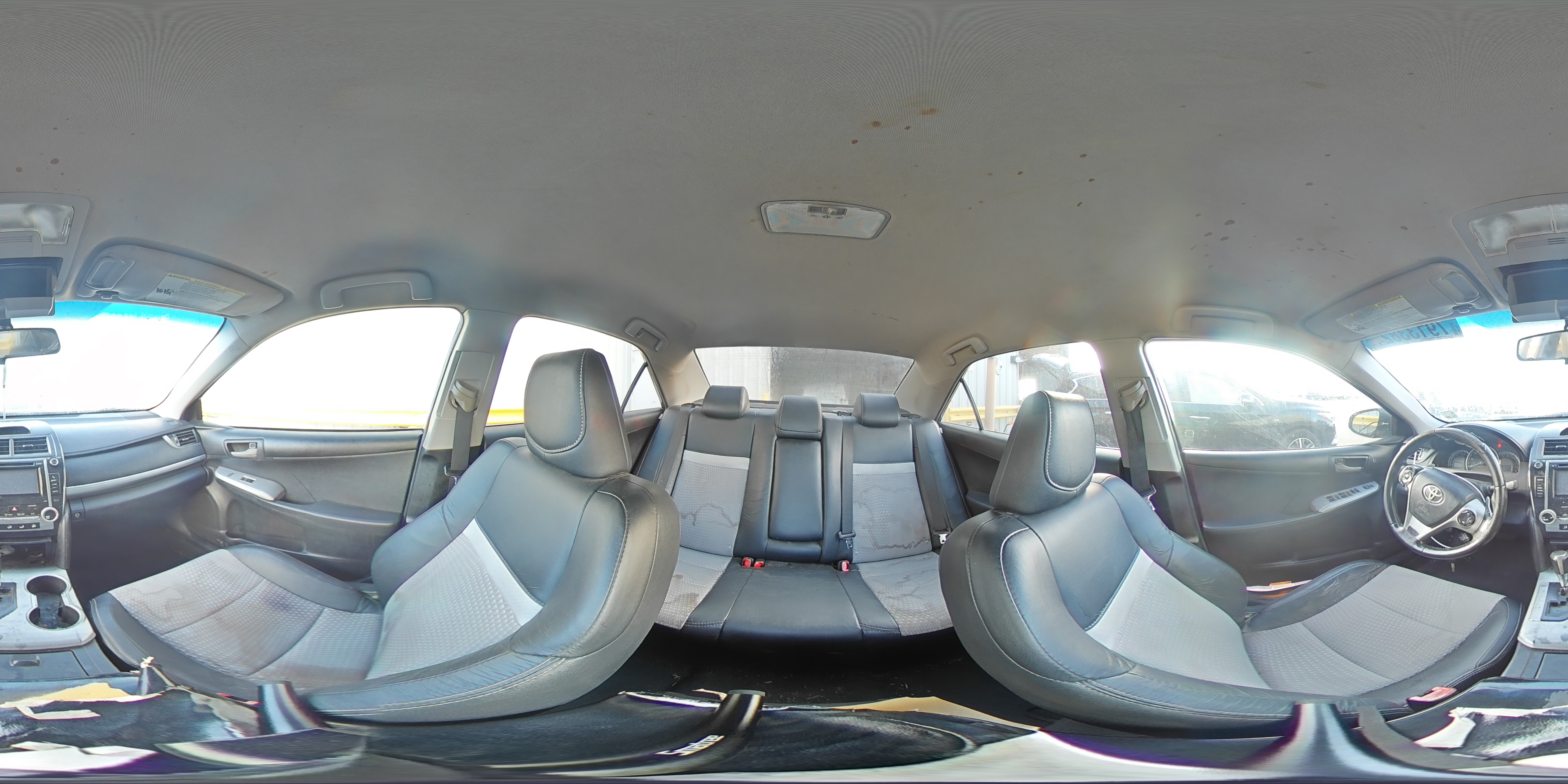 2012 Toyota Camry - Image 14