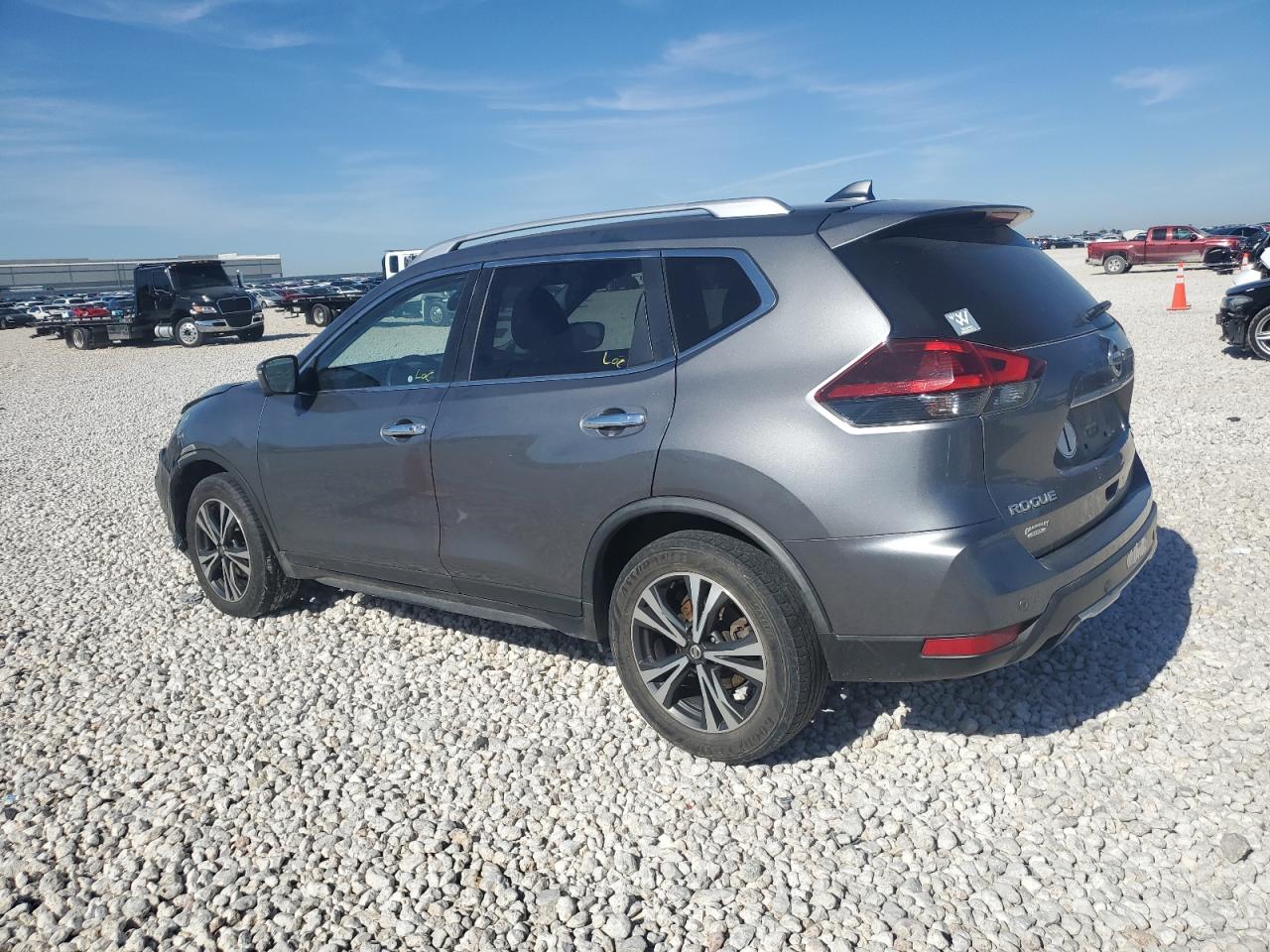2020 Nissan Rogue - Image 2